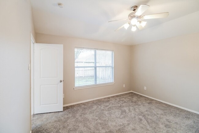 Building Photo - 24227 Silver Maple Dr