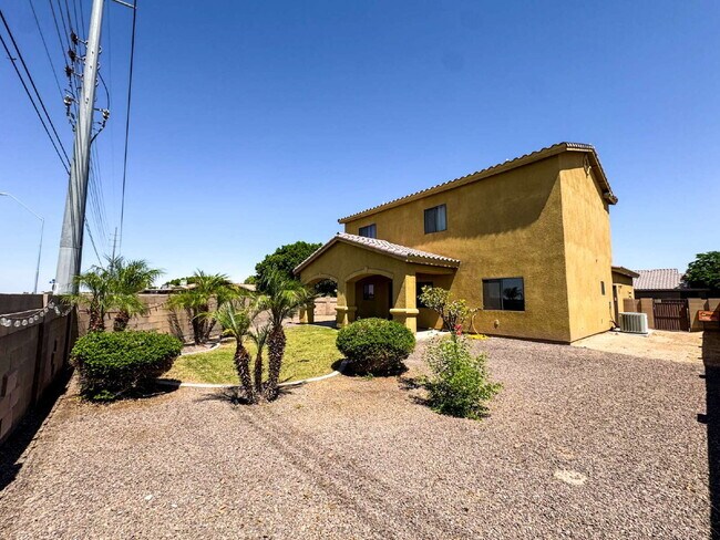 Building Photo - Spacious 4-Bed, 3-Bath Gem with 1804 Sq. F...