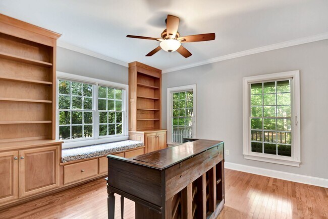 Building Photo - Large, beautiful home in Oconee!