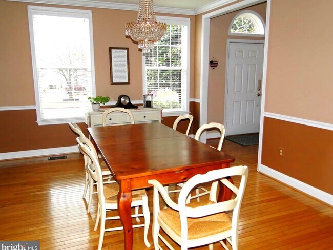 Building Photo - 2009 Willow Glen Ct