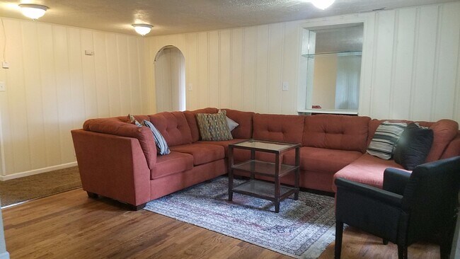 Building Photo - Beautiful Ranch-Style Home Near CU & Boulder Creek Path | Avail. August 1, 2026 (Pre-Lease)