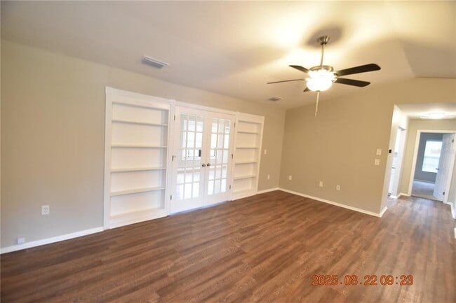 Building Photo - 1455 Ridgelane Cir S