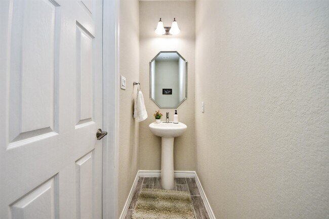 Building Photo - 25119 Sundance Park Ln