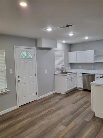 Building Photo - 2009 Sidney St