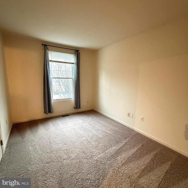 Building Photo - 13120 Misty Glen Ln