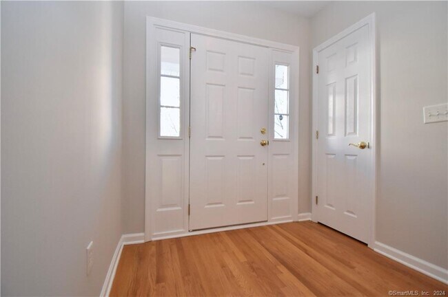 Building Photo - 1302 Briar Woods Ln