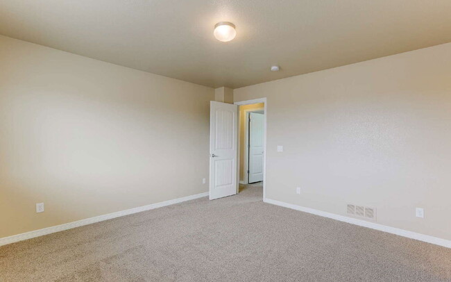 Building Photo - 3832 Sierra Glen Pl