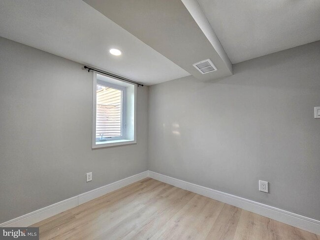 Building Photo - 2115 N Harrison St