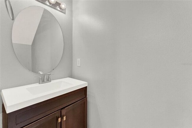 Building Photo - Dream Townhome is Beautiful Sanford Florida