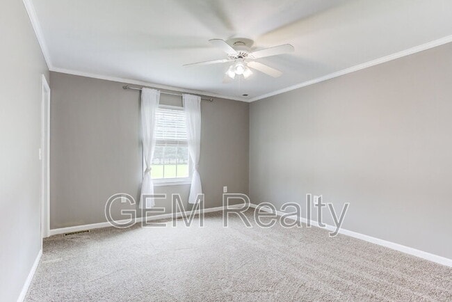 Building Photo - 15617 Mockingbird Ln