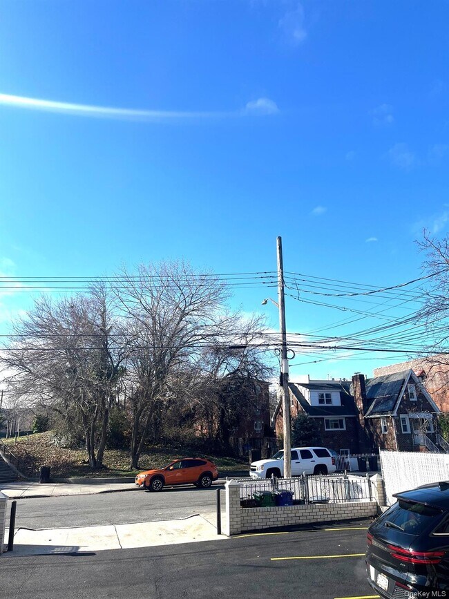 Building Photo - 520 Ellsworth Ave