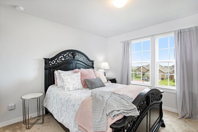 Building Photo - 40557 Mostyn Lake Dr