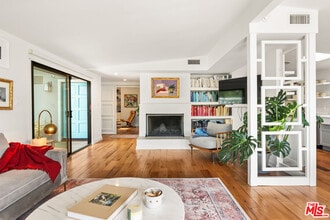 Building Photo - 3744 Buena Park Dr