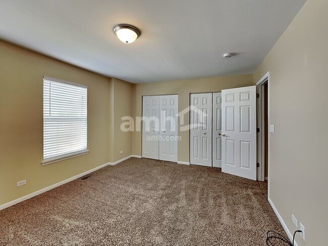 Building Photo - 16438 Fairfield Dr