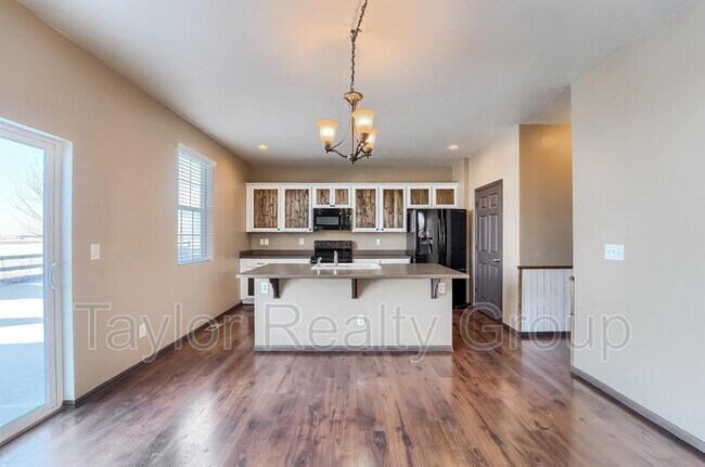 Building Photo - 2273 Saddle Back Ct