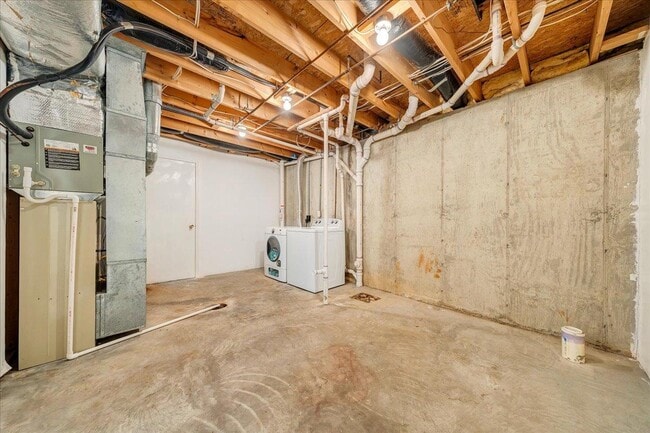 Building Photo - 2823 Lansing Dr SW