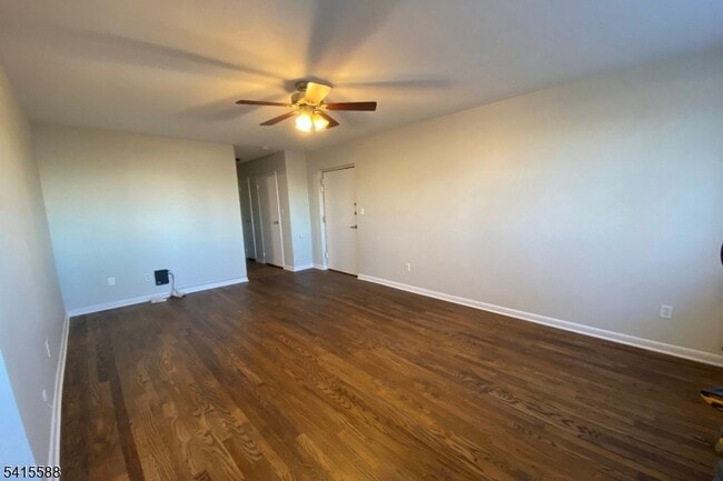 Building Photo - 35 S Willow St