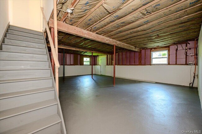 Building Photo - 43 Evert St