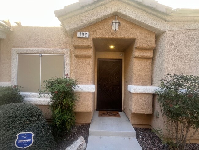 Building Photo - 3 Bedroom Townhome - Centennial Hills