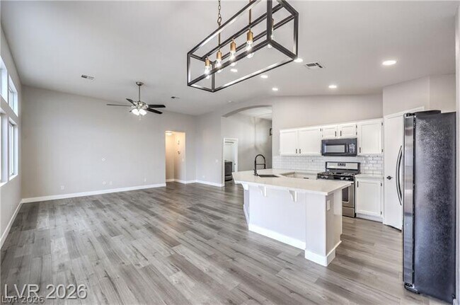 Building Photo - 7841 Odysseus Ave