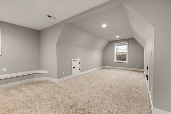 Building Photo - 7898 SW Capitol Hill Rd