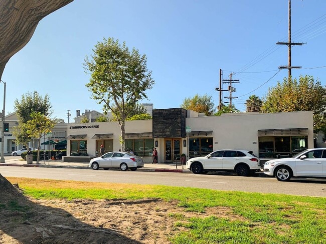 Building Photo - 11645 Montana Ave