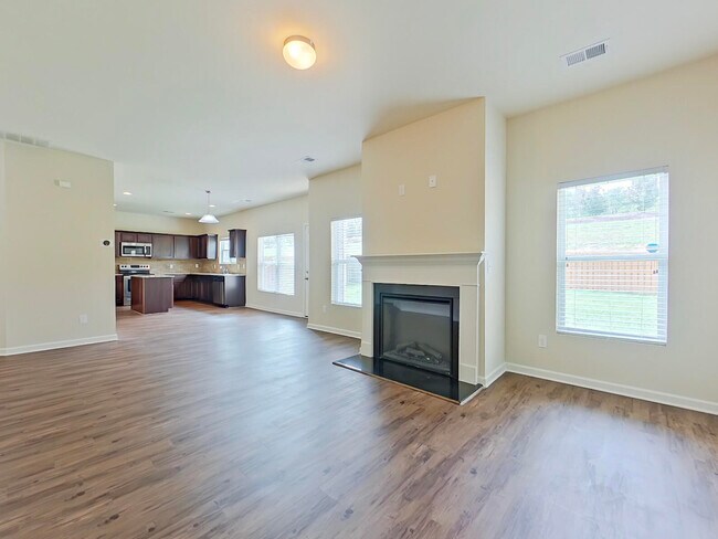 Building Photo - 156 Sims Ct