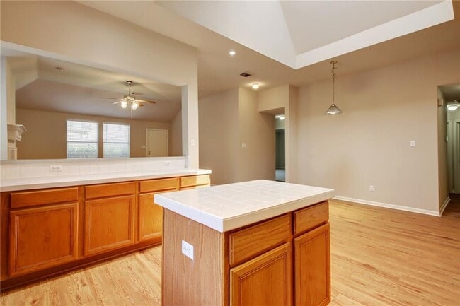 Building Photo - 3614 Bird House Dr