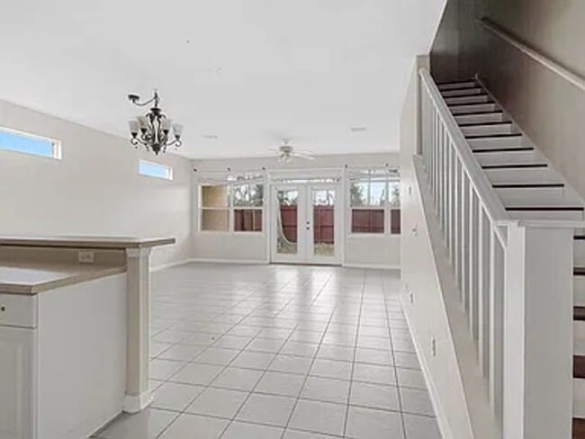 Building Photo - Single-Family House for Rent