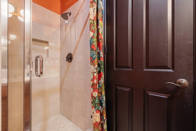 Building Photo - 61185 Soaptree Dr