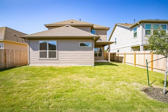 Building Photo - 905 Falkland Trace