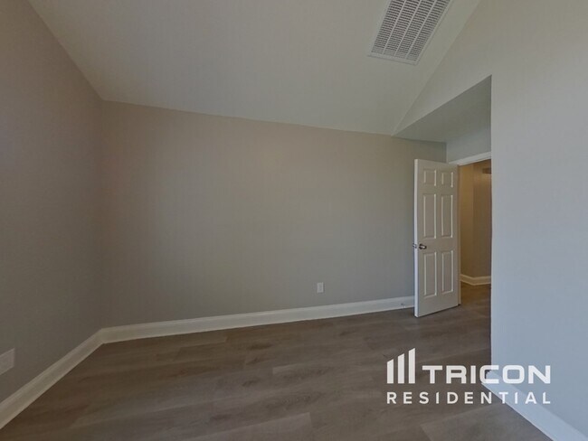 Building Photo - 7724 Grassland Dr