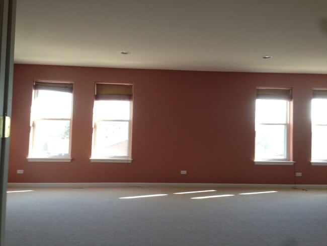 Building Photo - 8217 Lincoln Ave