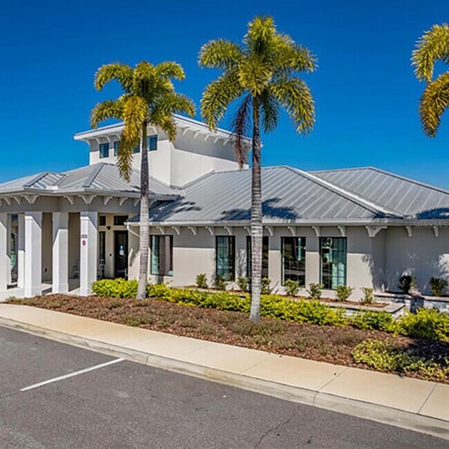 Building Photo - 15427 Miller Creek Dr