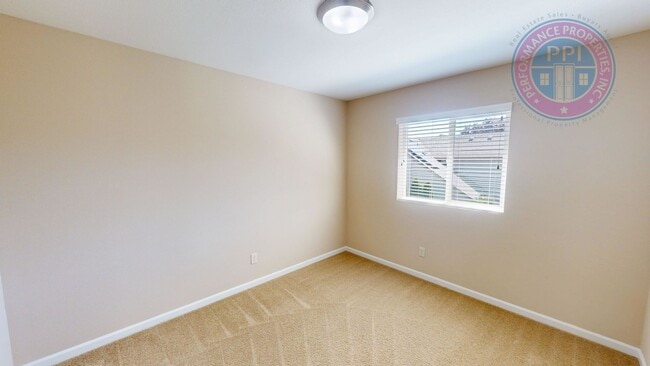 Building Photo - DEPOSIT FREE MOVE-IN WITH OBLIGO!  Orenco ...