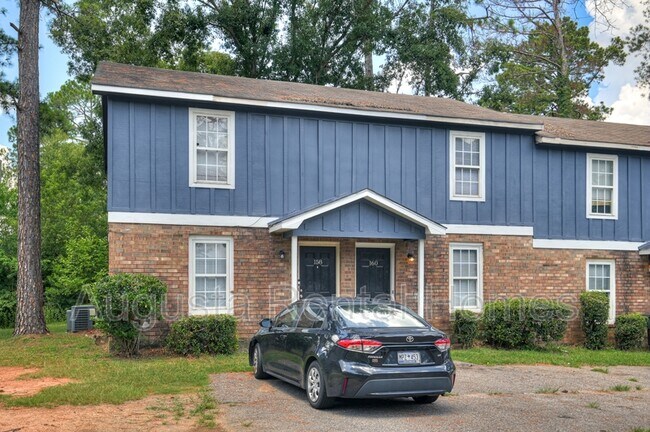 Building Photo - 160 Chalet North CT