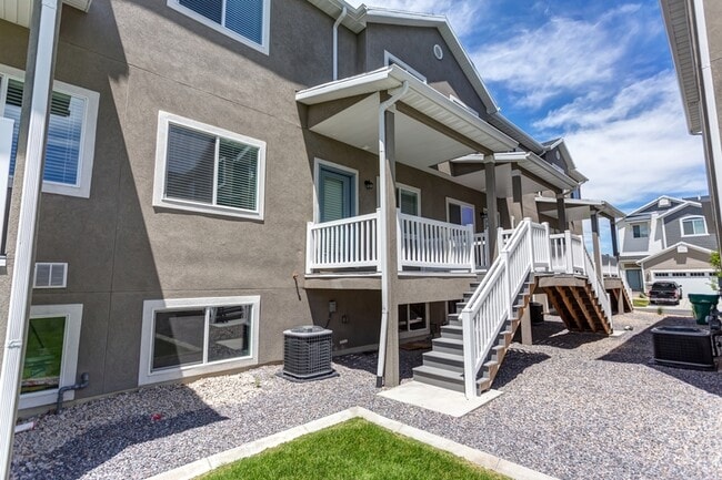 Building Photo - 695 S 1840 W