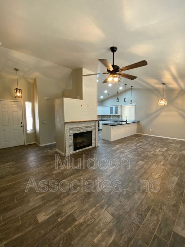 Building Photo - 4184 Coolwater Dr