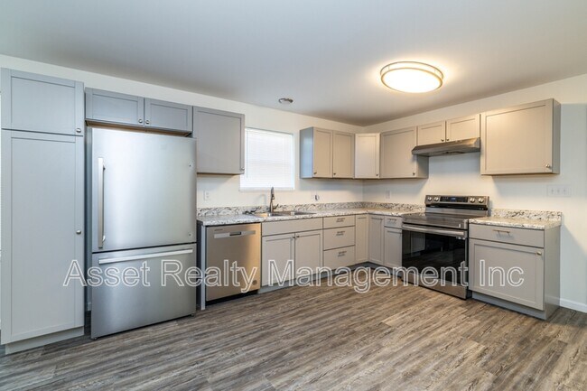 Building Photo - 1732 Jourolman Ave