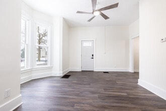 Building Photo - Detroit