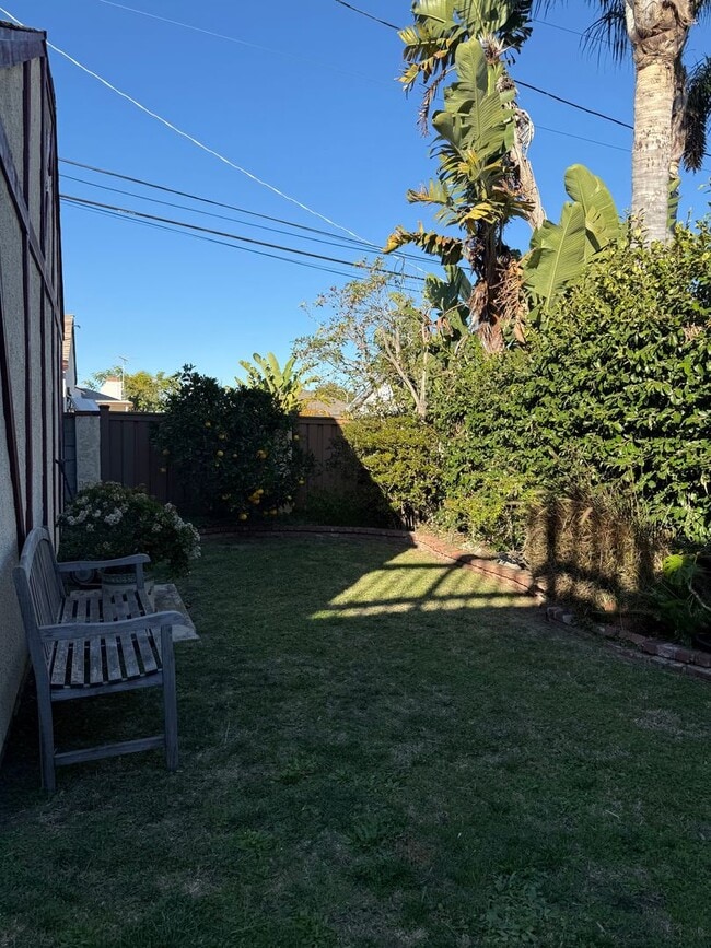 Building Photo - San Pedro 4 bedroom, 3 Bath Home with yard and Deck! Available NOW!