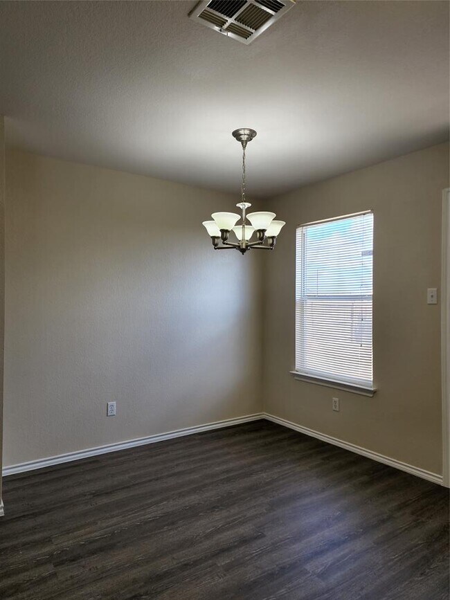 Building Photo - 18016 Honey Locust Ln