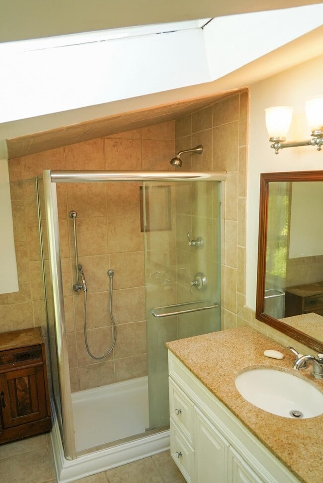 Building Photo - 9 Pulvers Ln