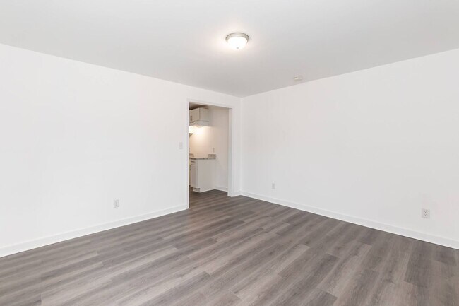 Building Photo - Completely Remodeled One Bedroom Home!