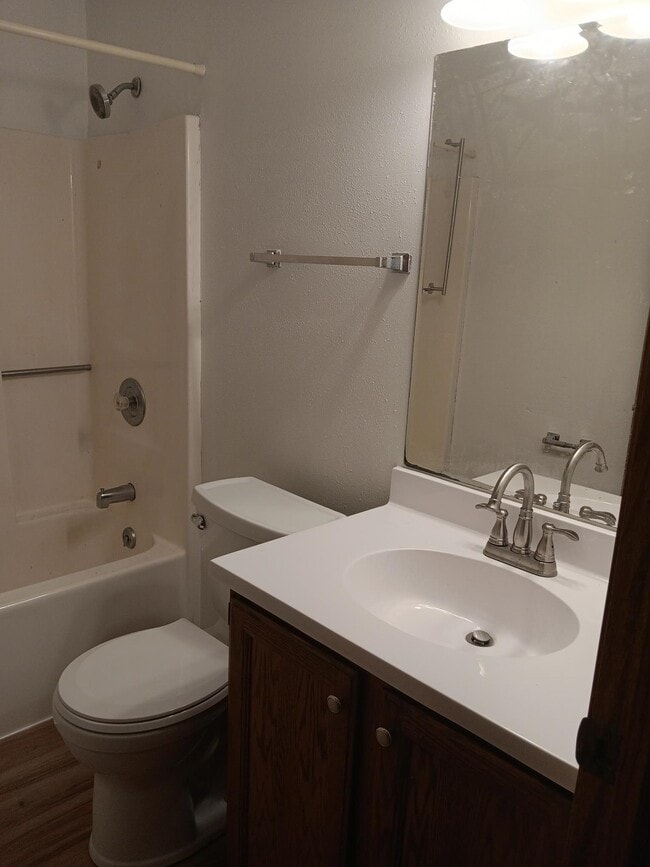 Building Photo - 2651 Stanbrook St