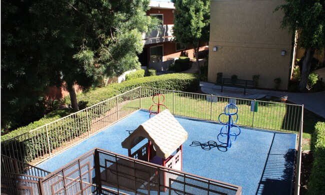 Building Photo - 8039 Reseda Blvd