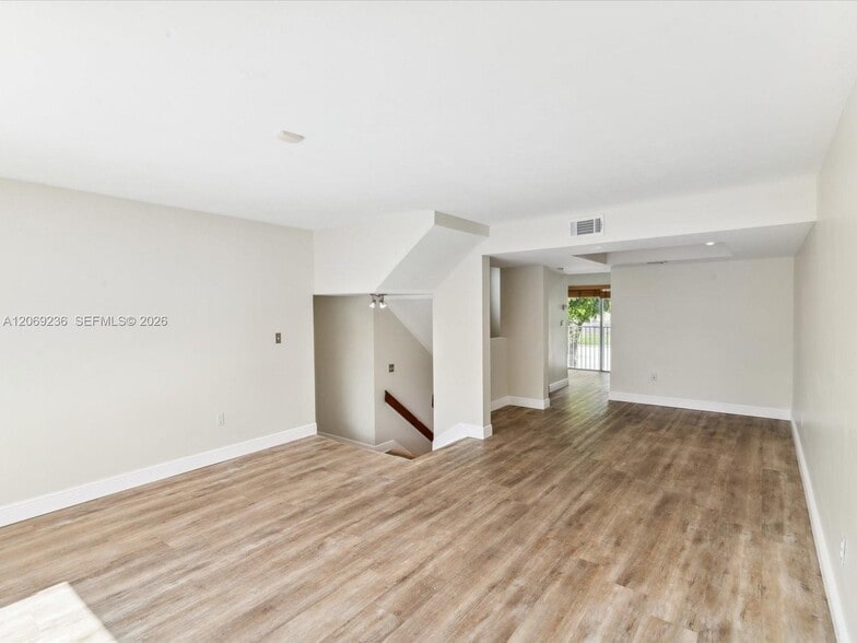 Building Photo - 390 NW 86th Pl