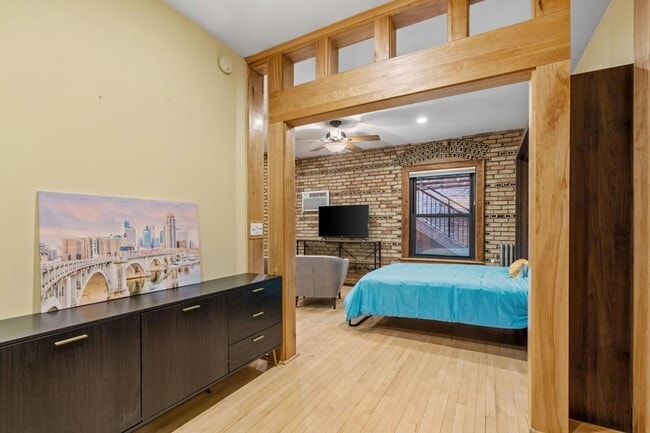 Building Photo - 11 S 12th St