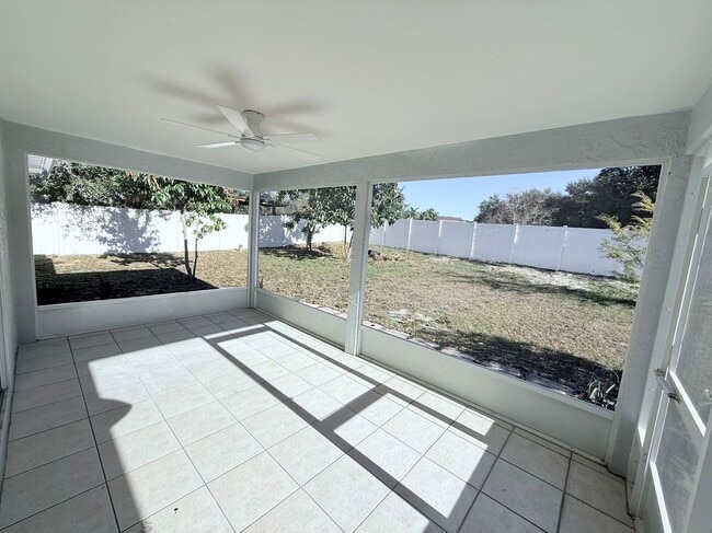 Building Photo - 465 Haversham Rd