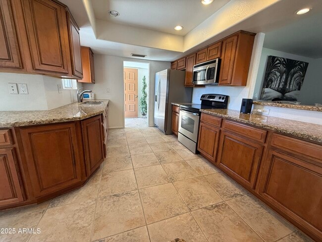 Building Photo - 10416 W Prairie Hills Cir